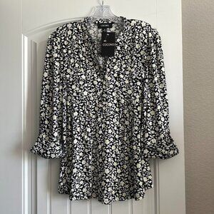 NWT Cocomo Black/White Floral Pleated Top L